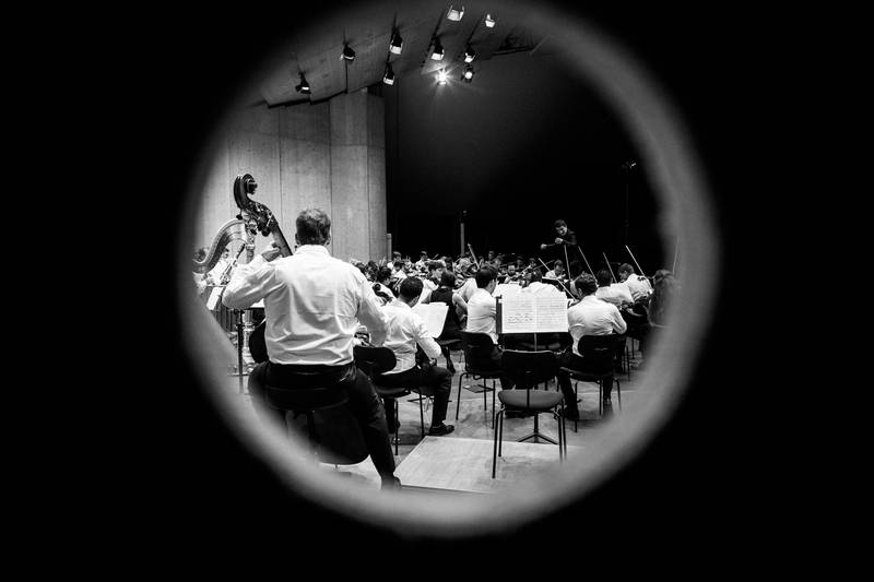 gstaad-menuhin-festival_conducting-1_by-theresa-pewal-125-2.jpg