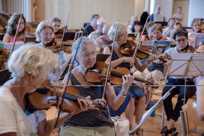 Zoom: eve-kohler_events_menuhin-festival-gstaad-st-gemeindehaus_10.jpg