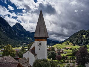 Zoom: gsa23_ettore_causa_1_kirche_saanen.jpg