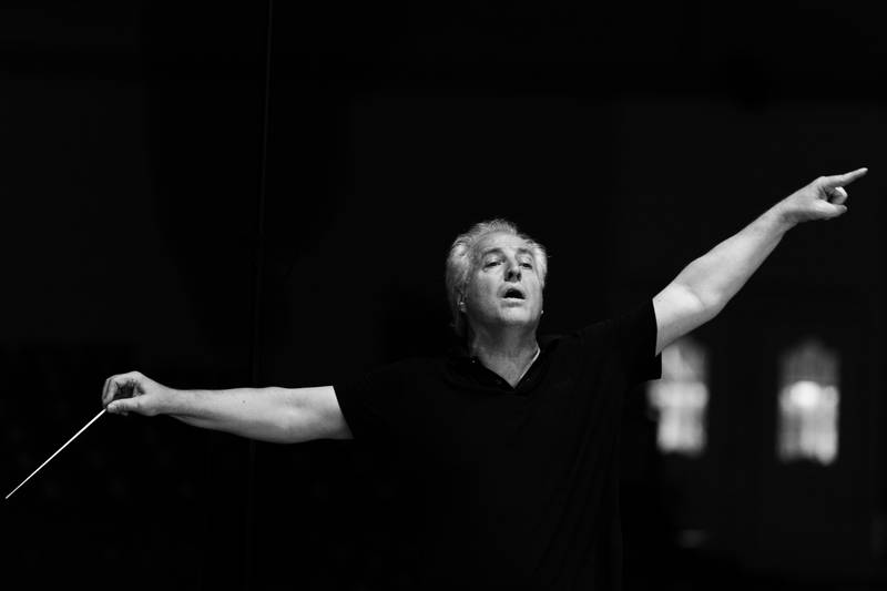 gstaad-menuhin-festival_conducting-2_by-theresa-pewal-45.jpg