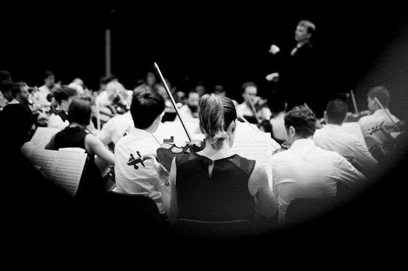 gstaad-menuhin-festival_conducting-1_by-theresa-pewal-60-2.jpg
