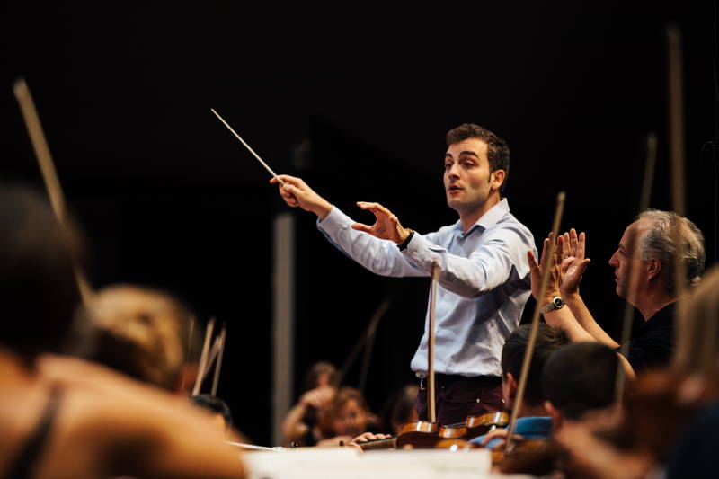 gstaad-menuhin-festival_conducting_by-theresa-pewal-31.jpg