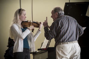 Zoom: String academy mit Igor Ozim