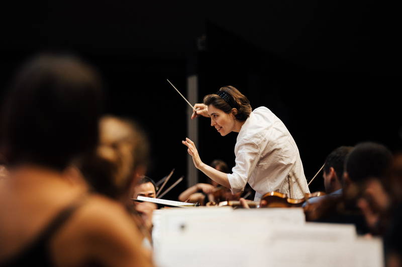 gstaad-menuhin-festival_conducting_by-theresa-pewal-73.jpg
