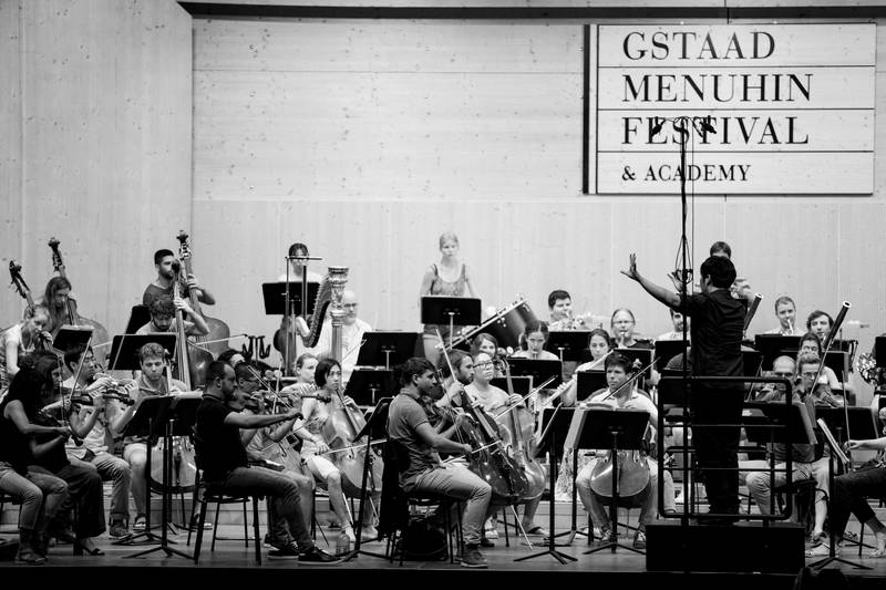 gstaad-menuhin-festival_conducting_by-theresa-pewal-118-2.jpg
