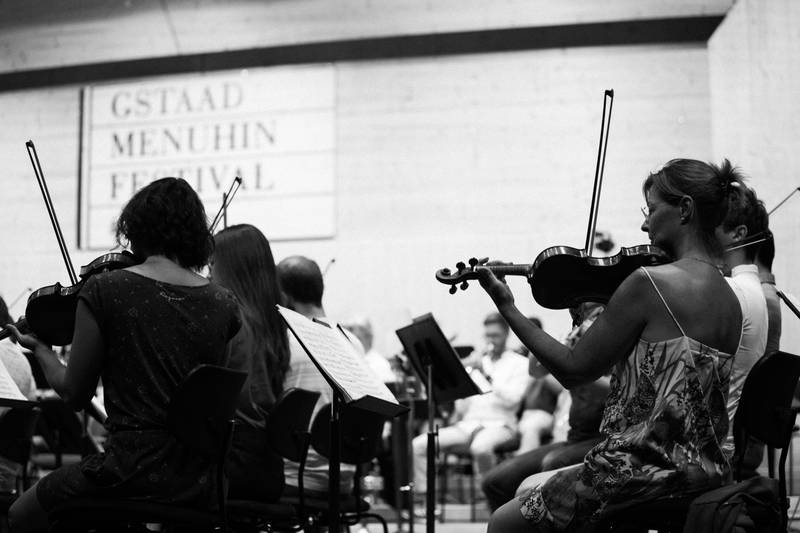 gstaad-menuhin-festival_conducting_by-theresa-pewal-109-2.jpg