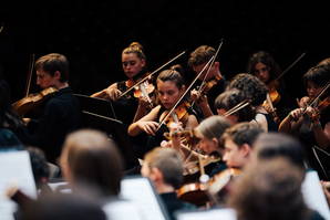 Zoom: gstaad-menuhin-festival_youth-orchestra_by-theresa-pewal-163.jpg
